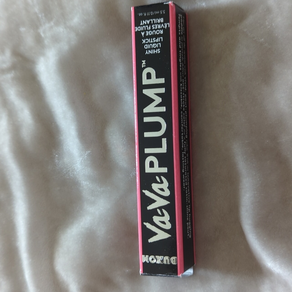 Buxom Va-Va Plump shiny liquid lipstick in Push up Pink